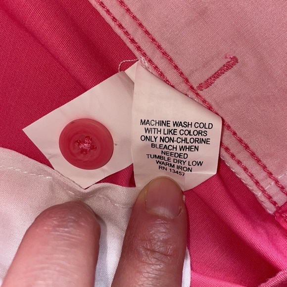 Vineyard Vines Pink Short Shorts, Size 4 - Picture 9 of 9